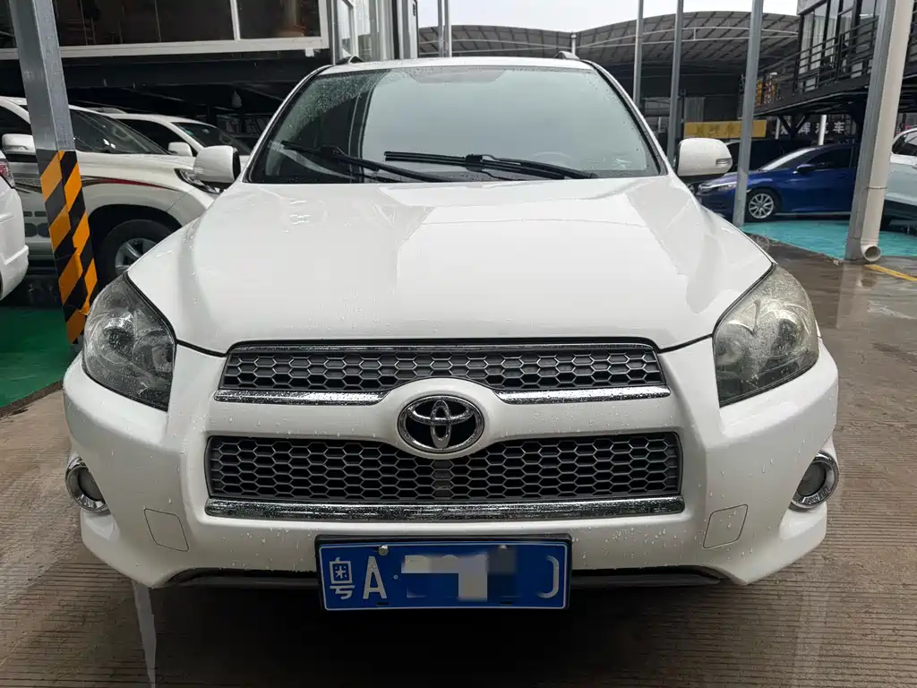 Toyota RAV4 2013