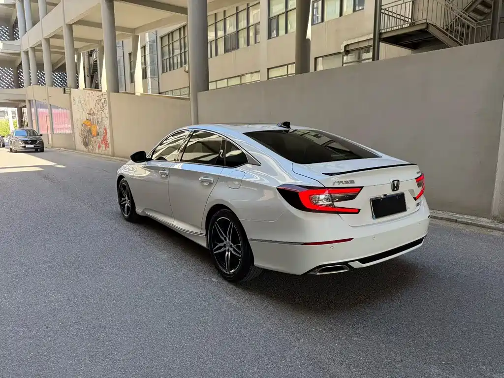 Honda Accord 2023 — фото 4