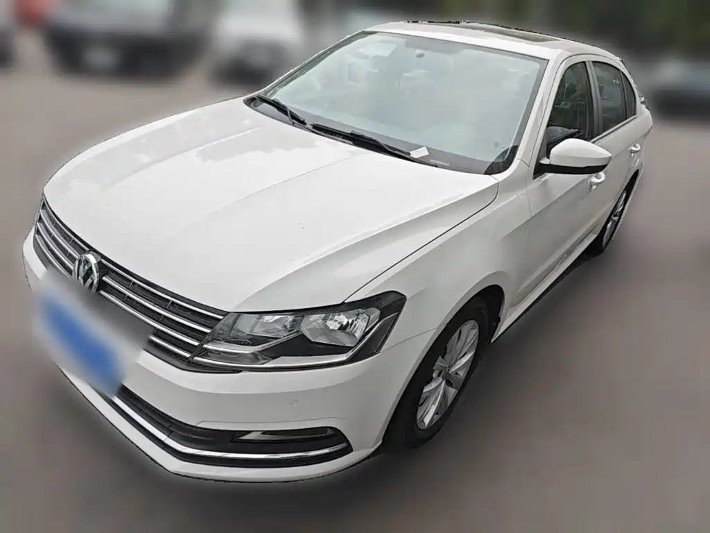 Volkswagen Lavida 2017 — фото 1
