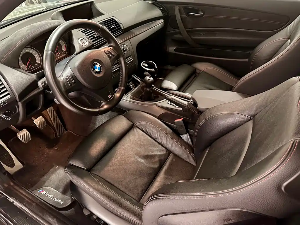 BMW 1 Series M 2012 — фото 11