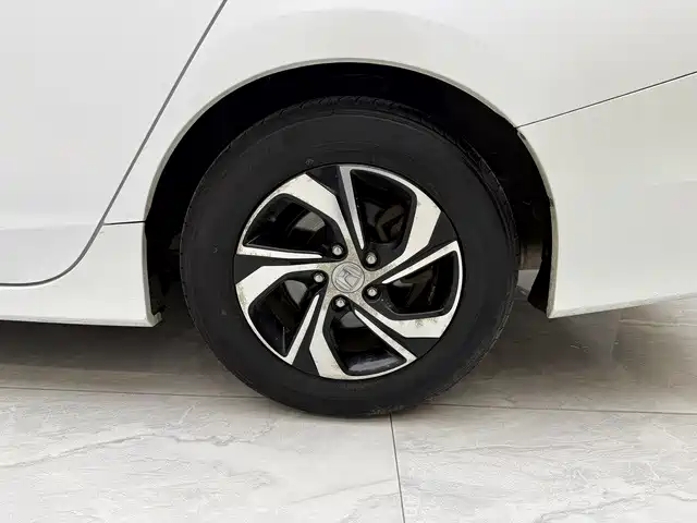 Honda Accord 2018 — фото 16