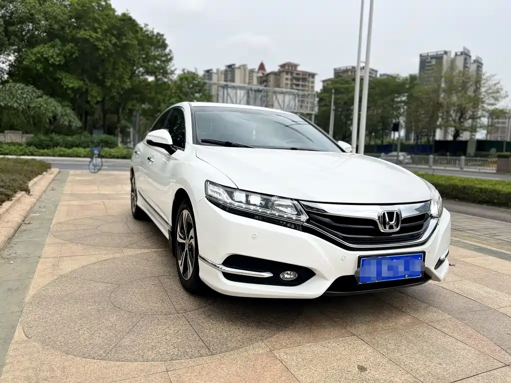 Honda Spirior 2016 — фото 3