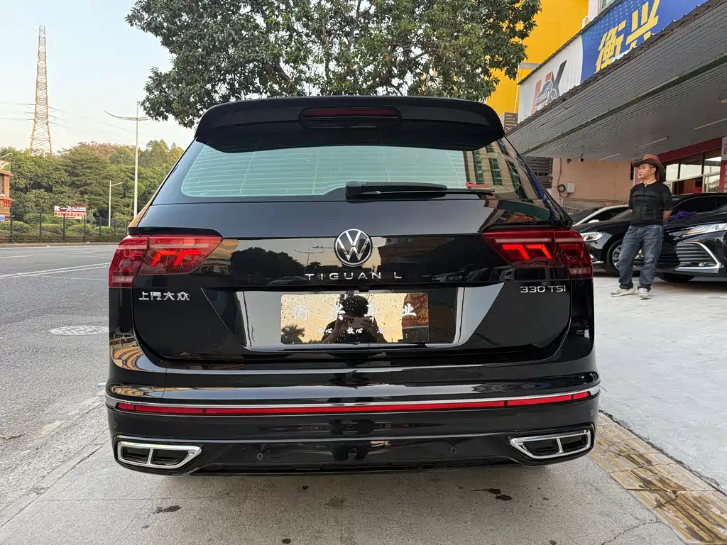 Volkswagen Tiguan L 2023 — фото 10