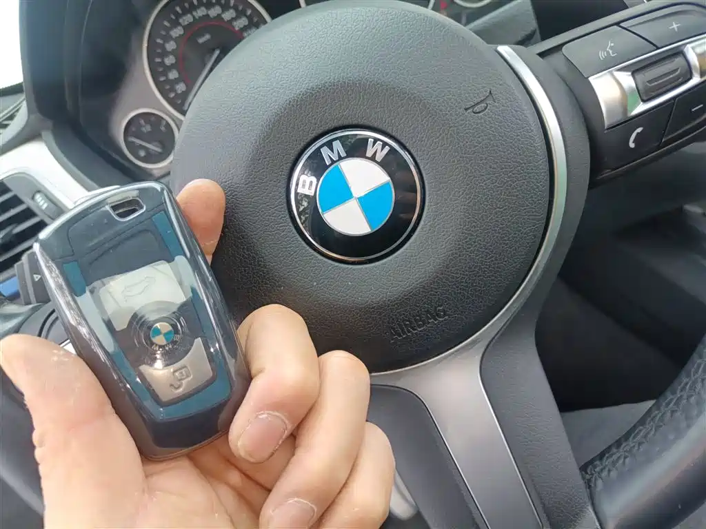 BMW 3 Series 2018 — фото 17