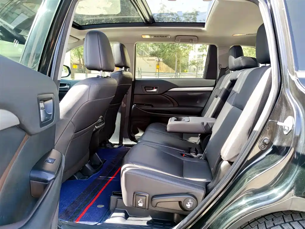 Toyota Highlander 2019 — фото 10