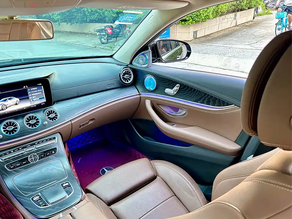 Mercedes-Benz E-Class 2019 — фото 21