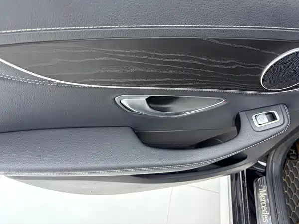Mercedes-Benz C-Class 2016