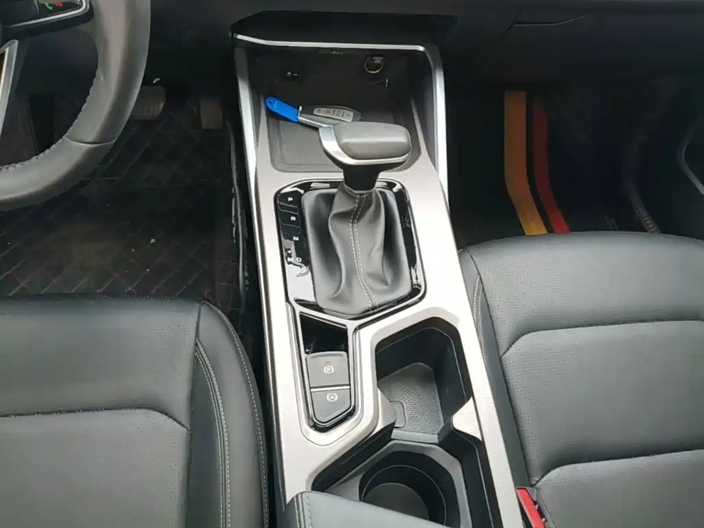 Geely Emgrand 2023 — фото 14