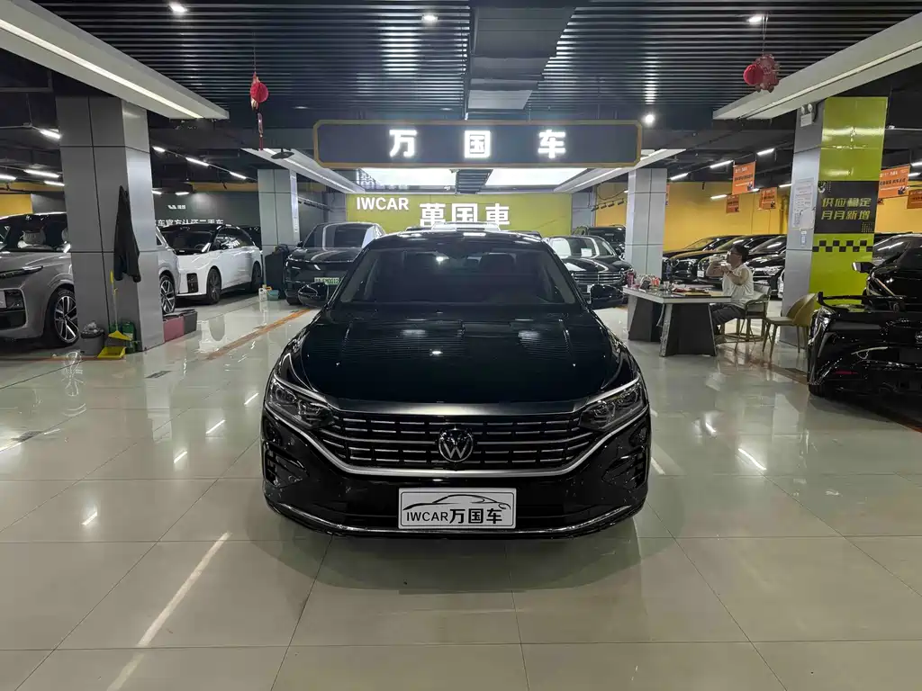 Volkswagen Passat 2023