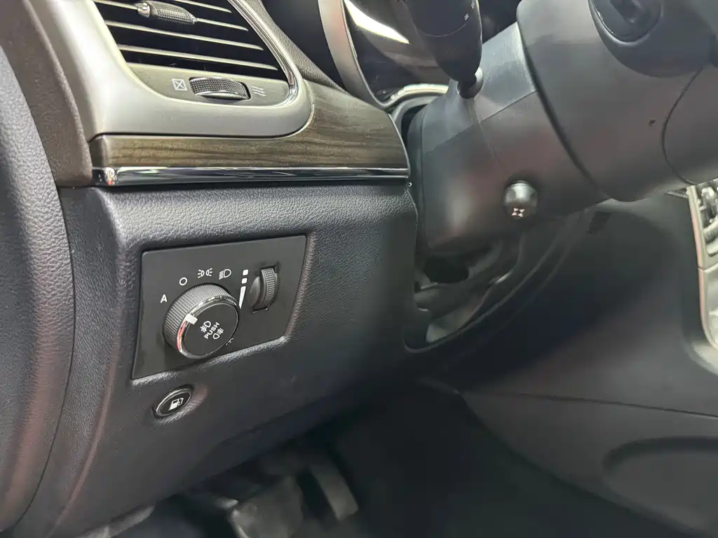 Jeep Grand Cherokee 2016 — фото 14