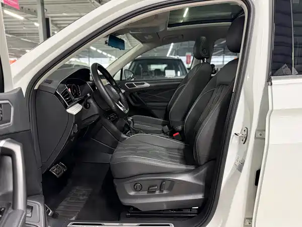 Volkswagen Tiguan L 2022
