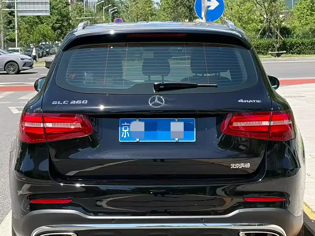 Mercedes-Benz GLC 2018 — фото 16