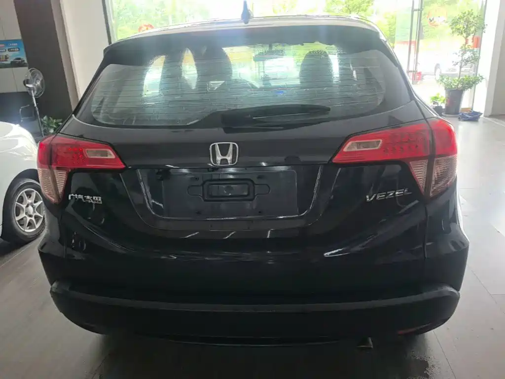 Honda Vezel 2016