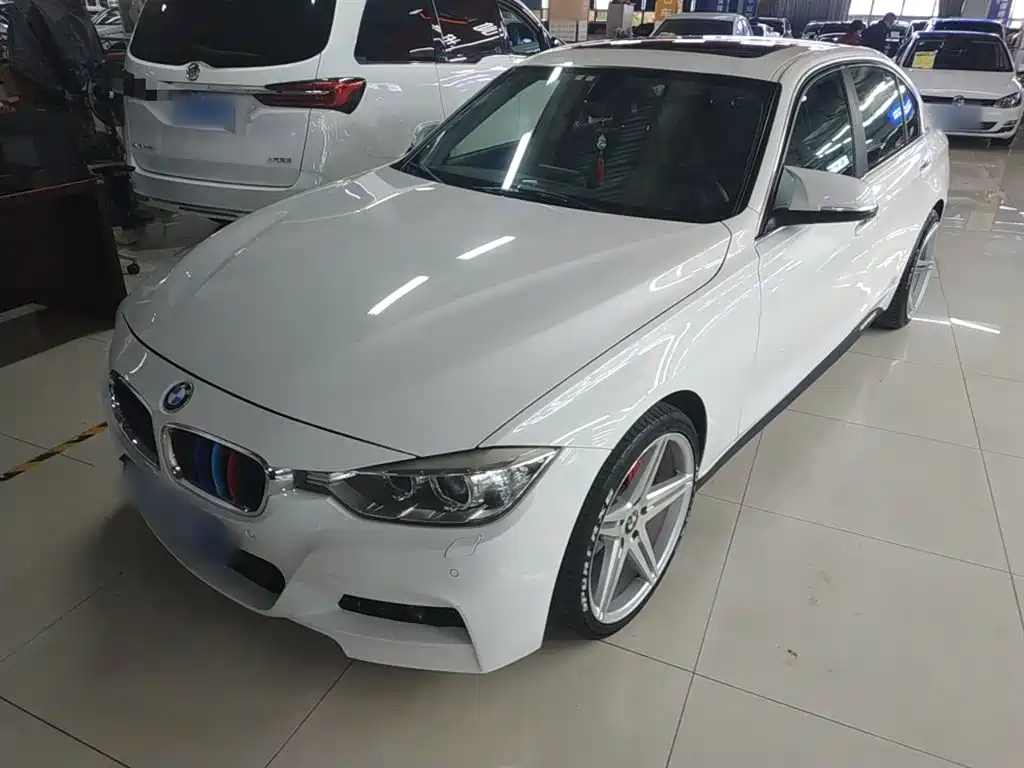 BMW 3 Series 2015 — фото 1