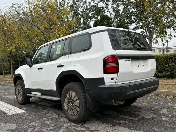 Toyota Prado — фото 4