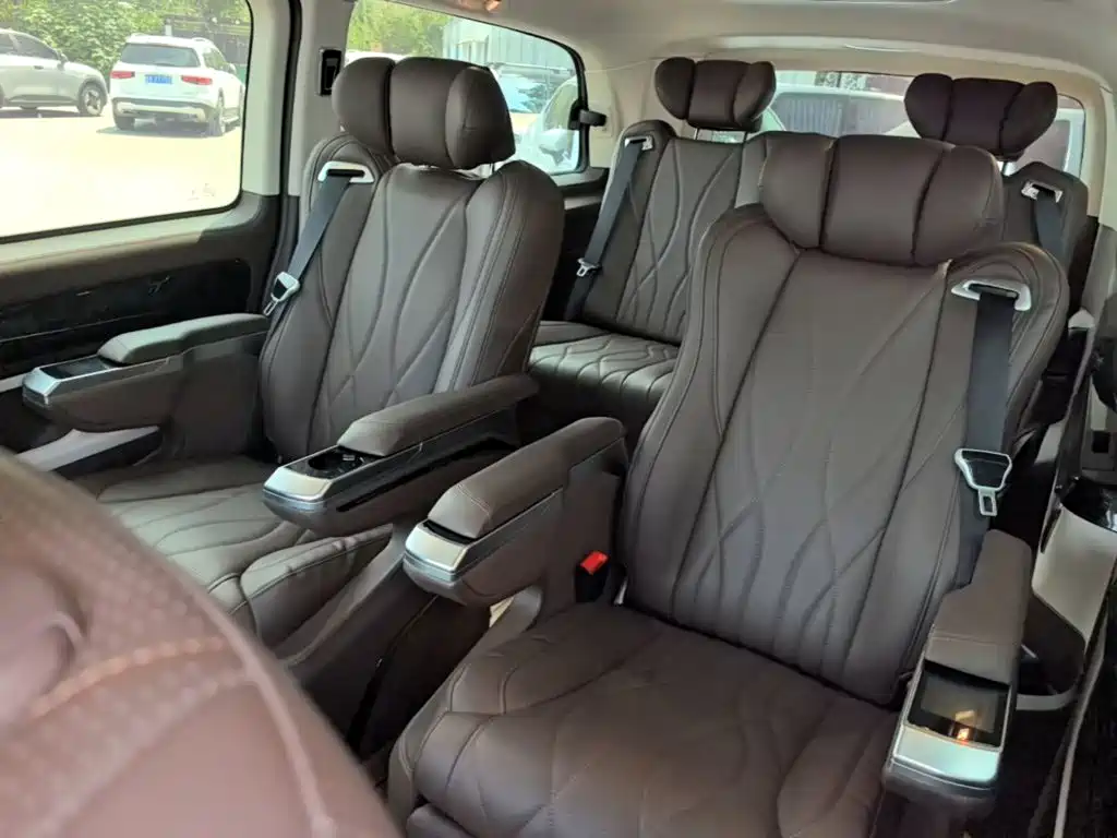 Mercedes-Benz Vito 2025 — фото 17