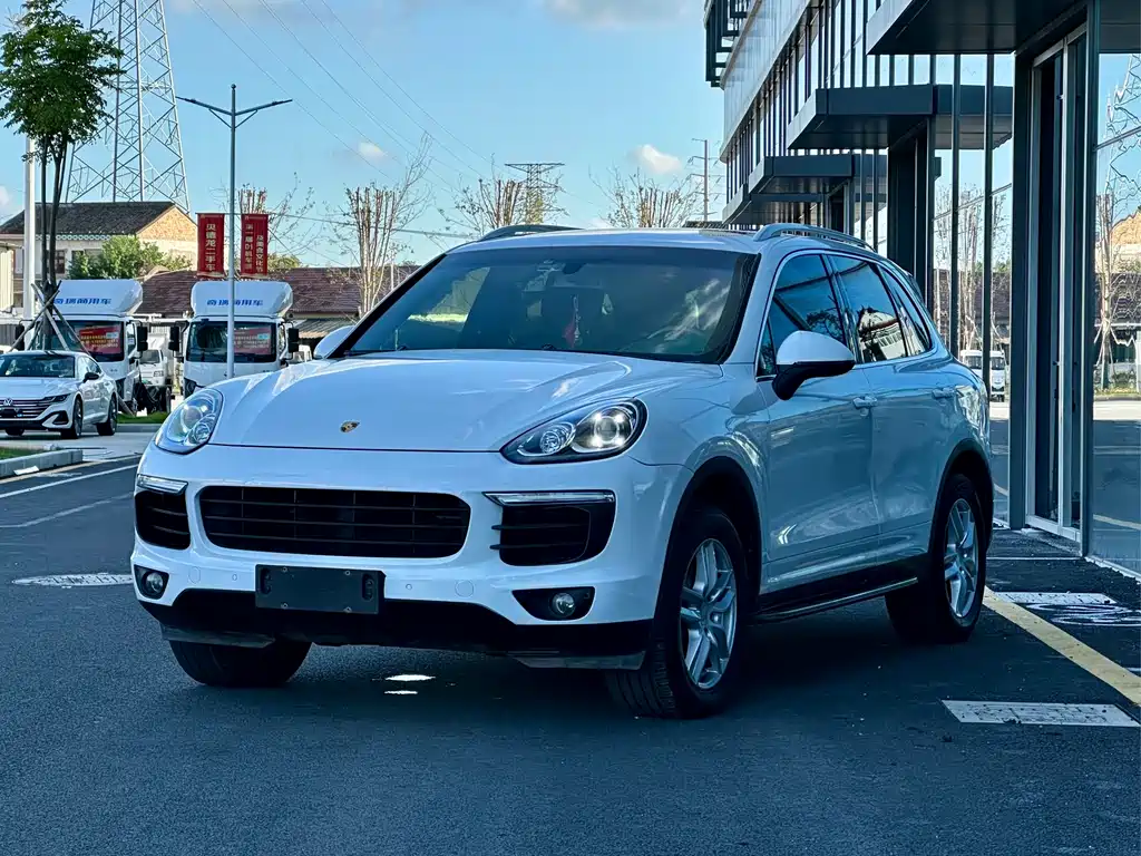 Porsche Cayenne 2016 — фото 1
