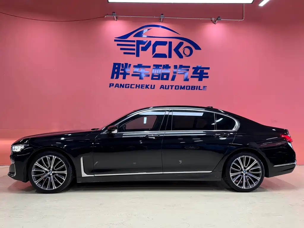 BMW 7 Series 2019 — фото 18