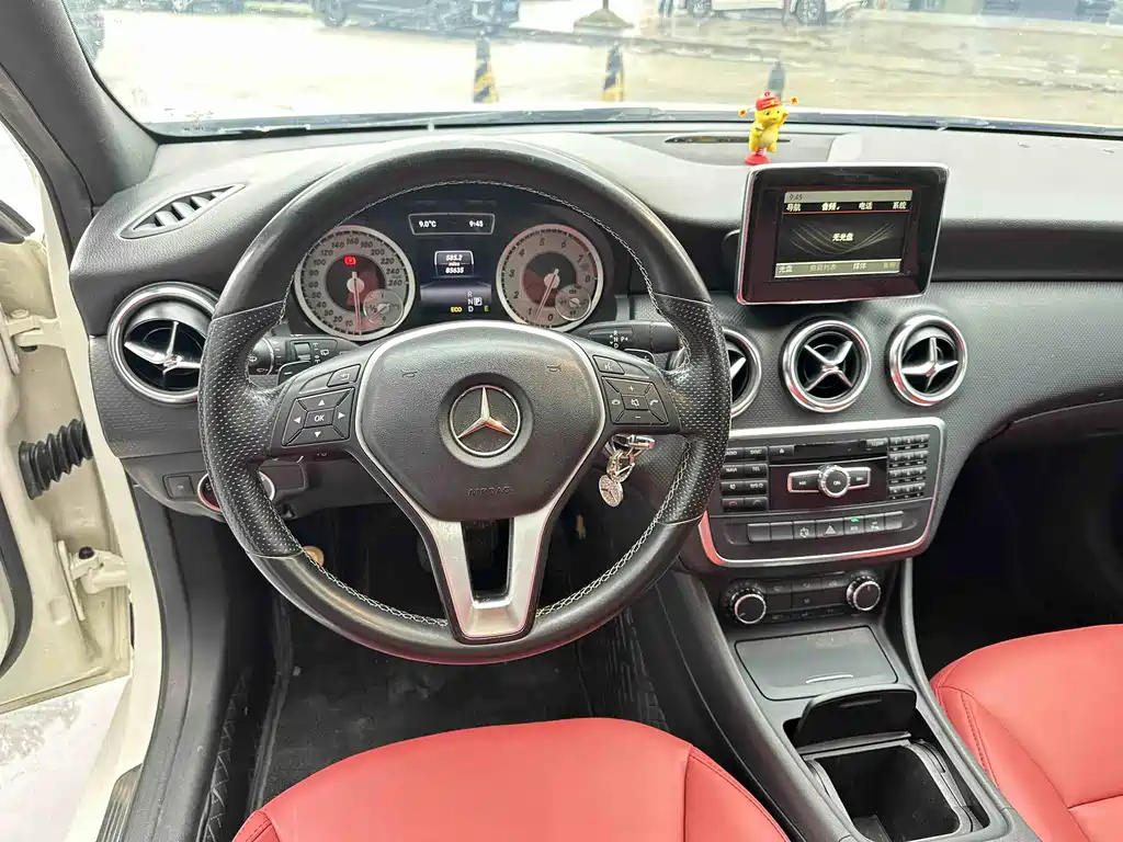 Mercedes-Benz A-Class 2014 — фото 12