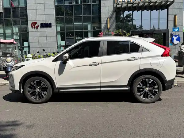 Mitsubishi Yige 2021