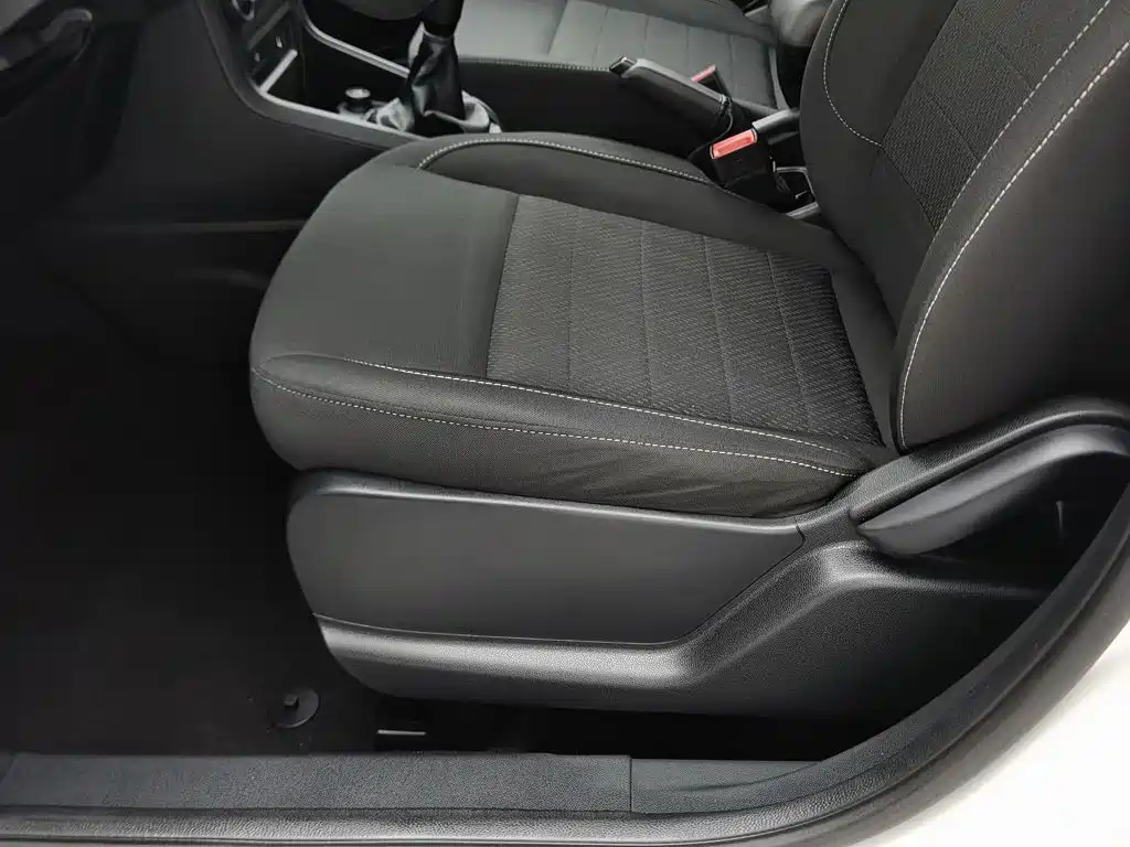 Ford EcoSport 2018 — фото 20