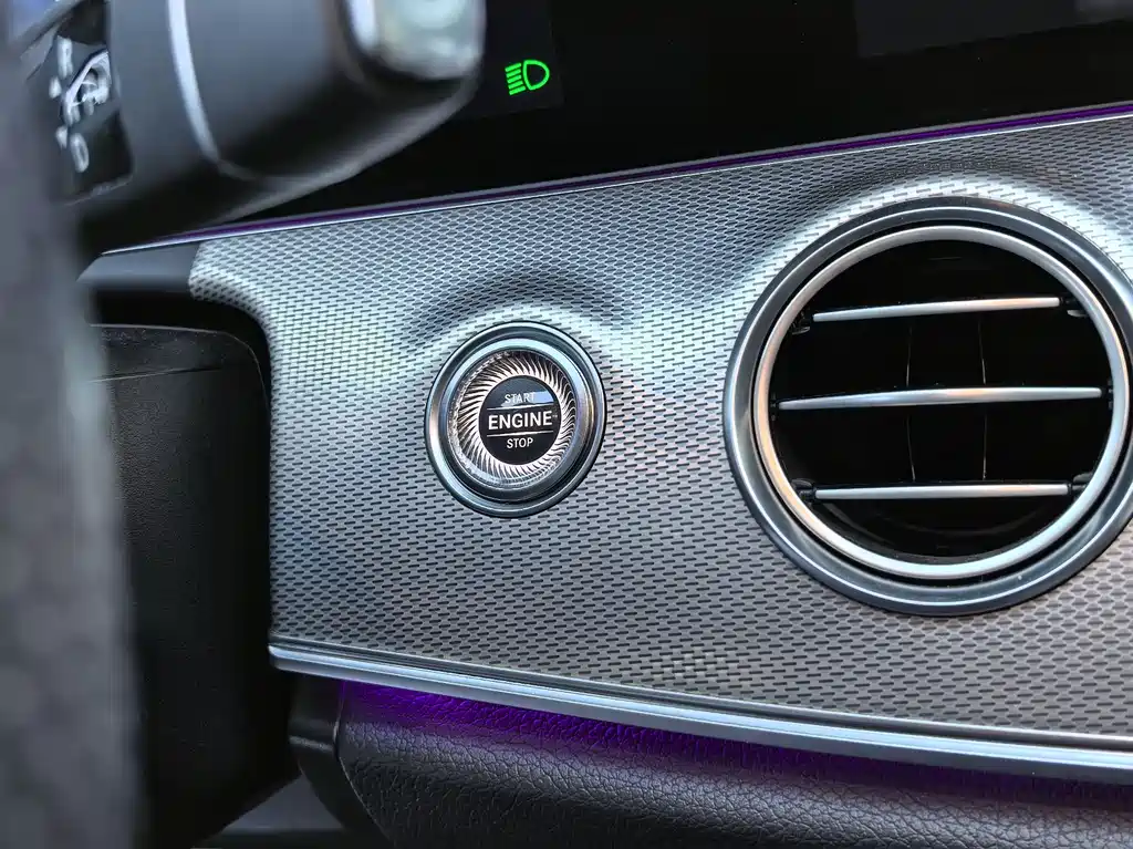 Mercedes-Benz E-Class 2020 — фото 14