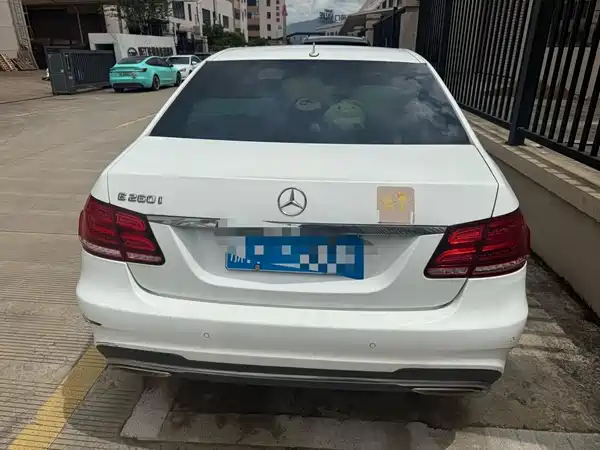 Mercedes-Benz E-Class 2015