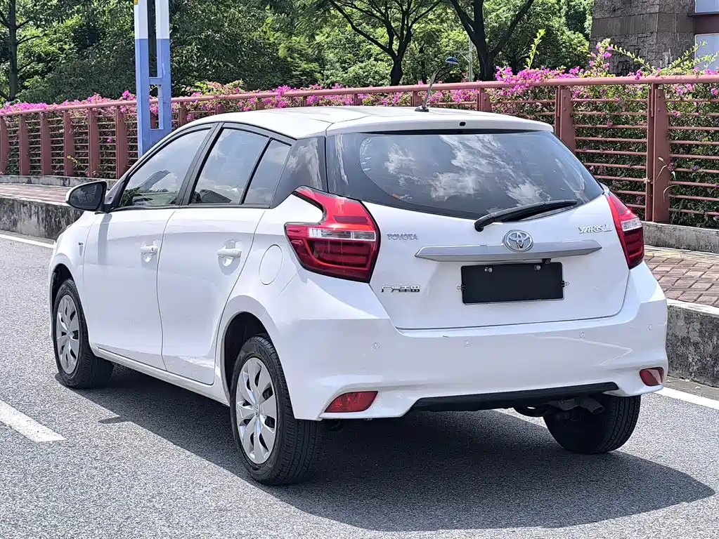 Toyota Yaris L 2019