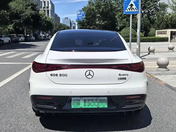 Mercedes-Benz EQE 2025