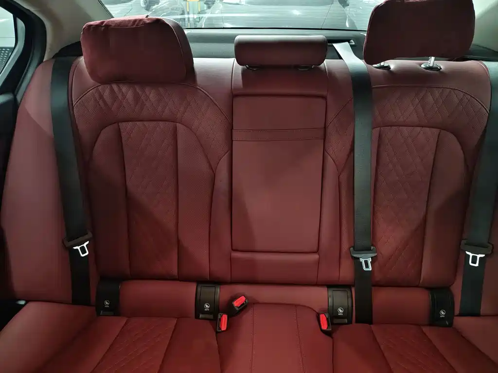 BMW i3 2025 — фото 10