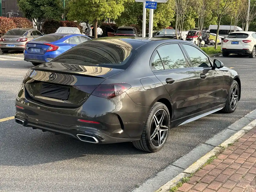 Mercedes-Benz C-Class 2023 — фото 12