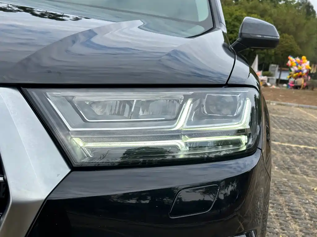 Audi Q7 2019 — фото 18