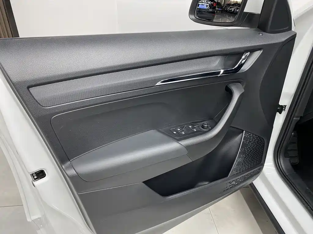 Skoda Kamiq 2023 — фото 14