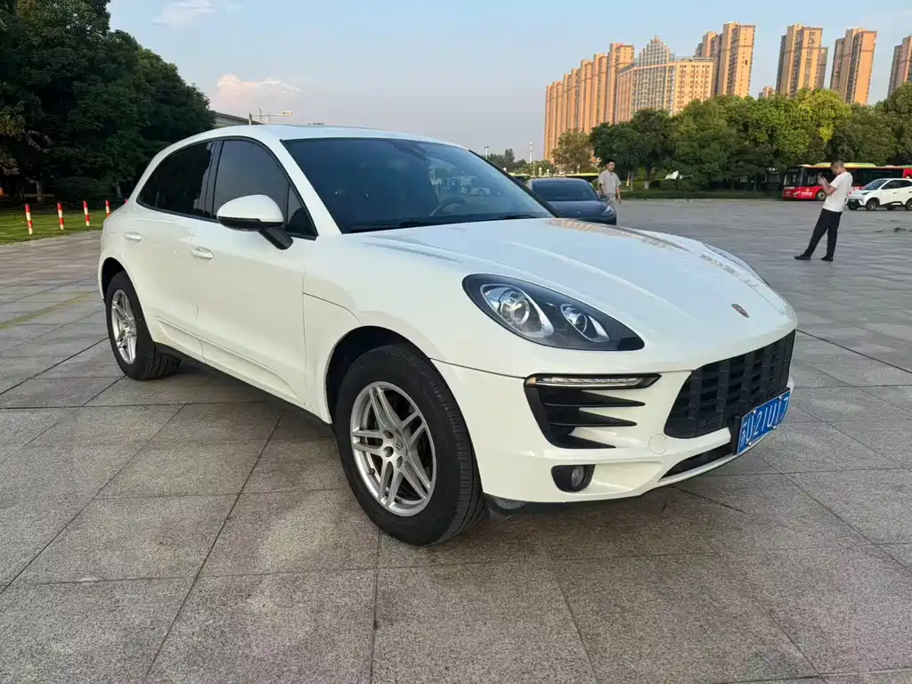Porsche Macan 2017 — фото 3