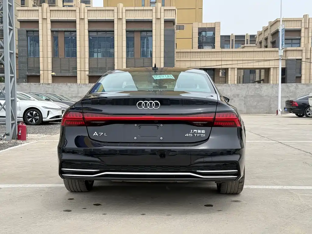 Audi A7L 2023 — фото 5