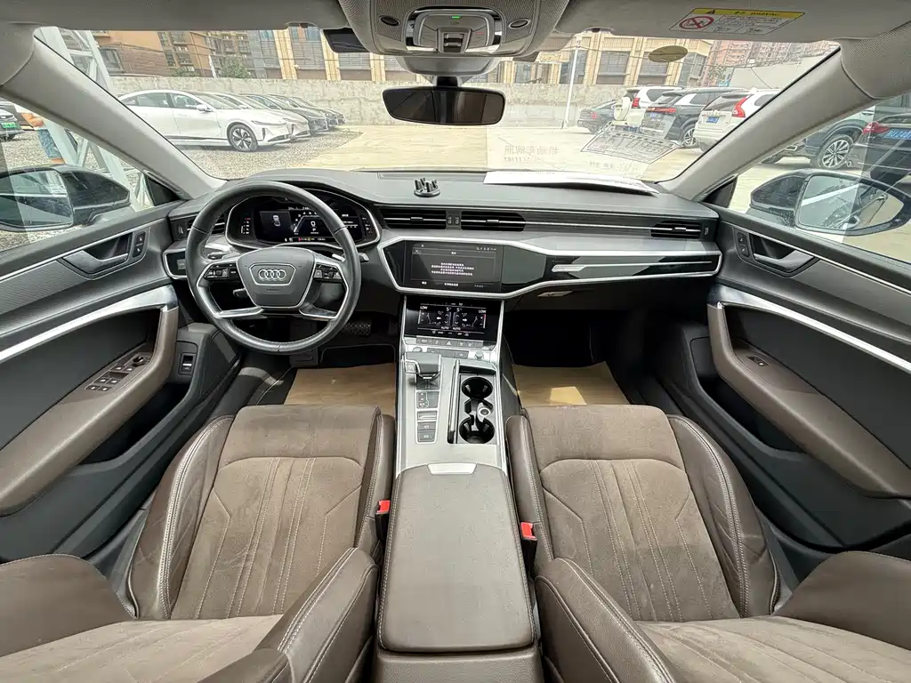 Audi A7L 2023 — фото 9