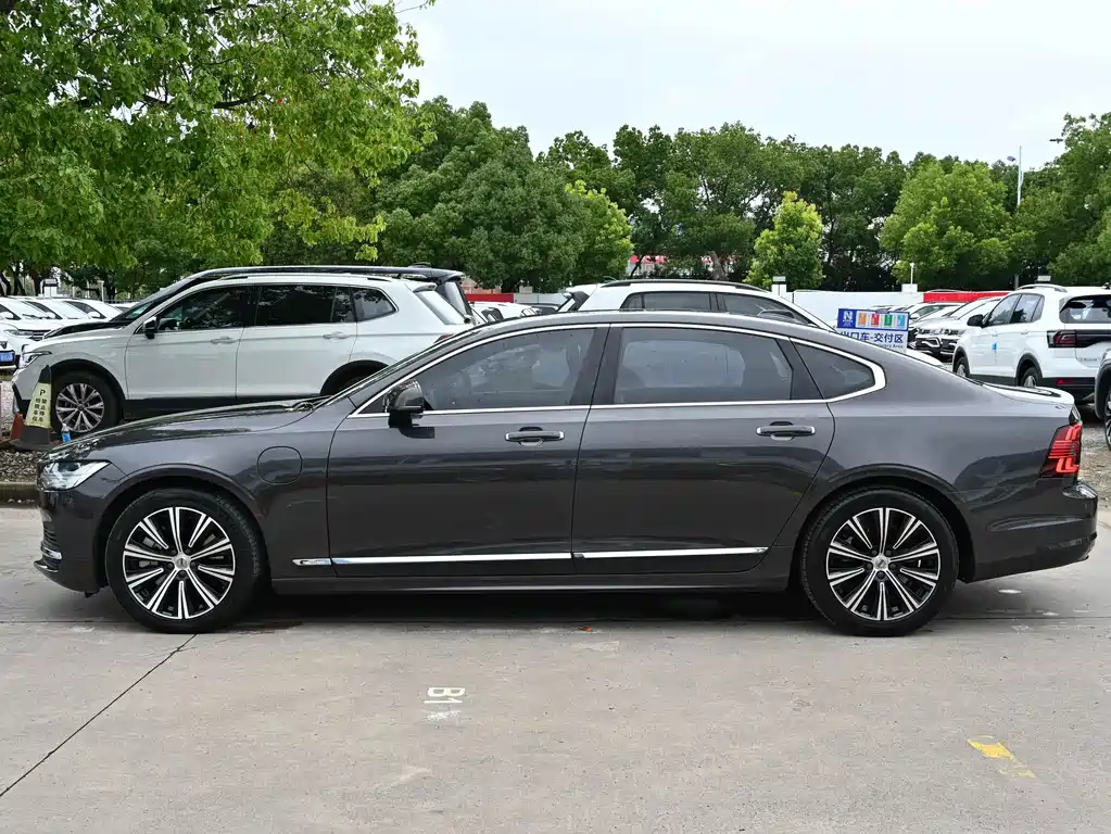 Volvo S90 Plug-In Hybrid 2021 — фото 2