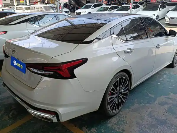 Nissan Teana 2024