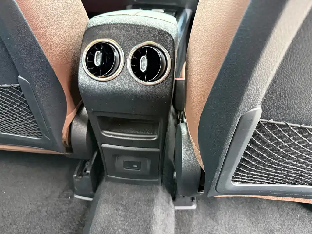 Mercedes-Benz GLB 2021 — фото 20