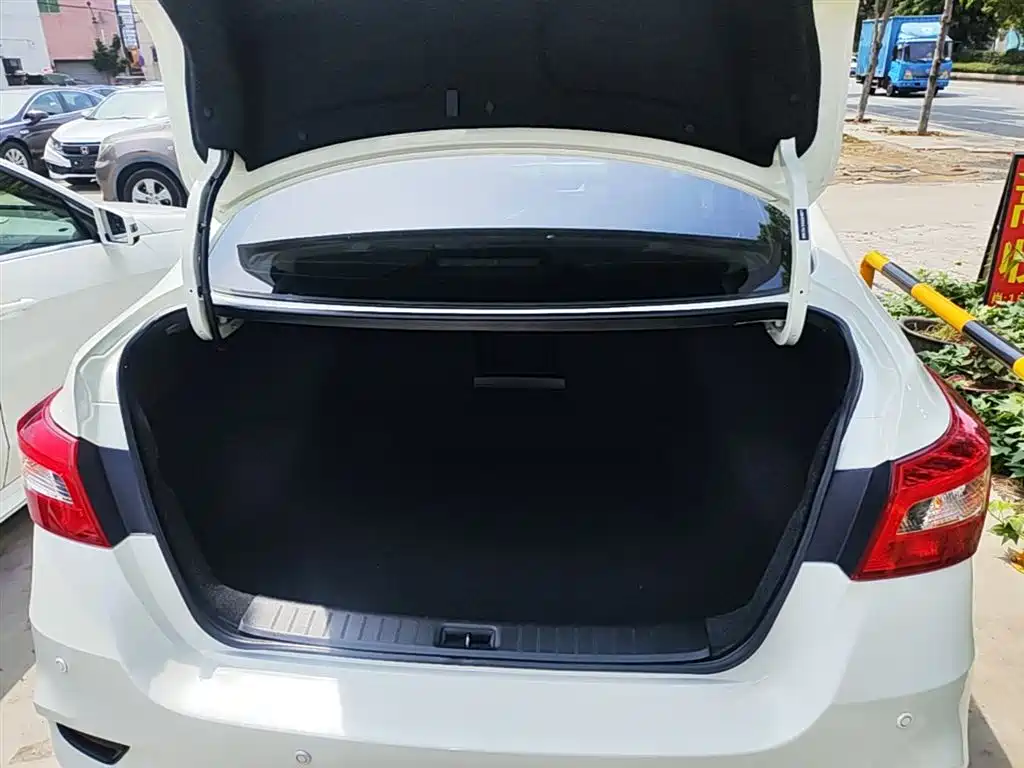 Nissan Sylphy 2020 — фото 19