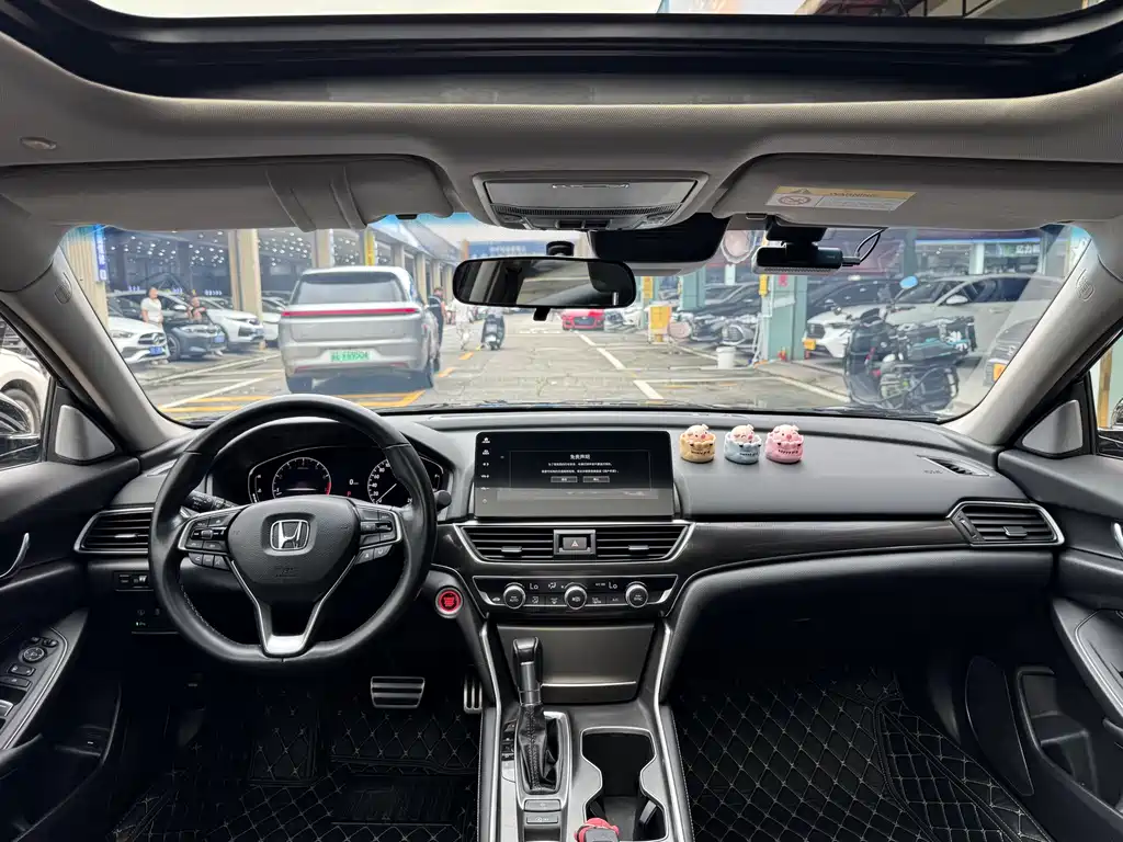 Honda Accord 2022 — фото 13