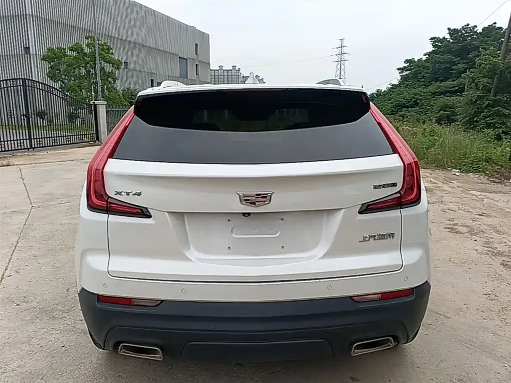 Cadillac XT4 2021 — фото 6
