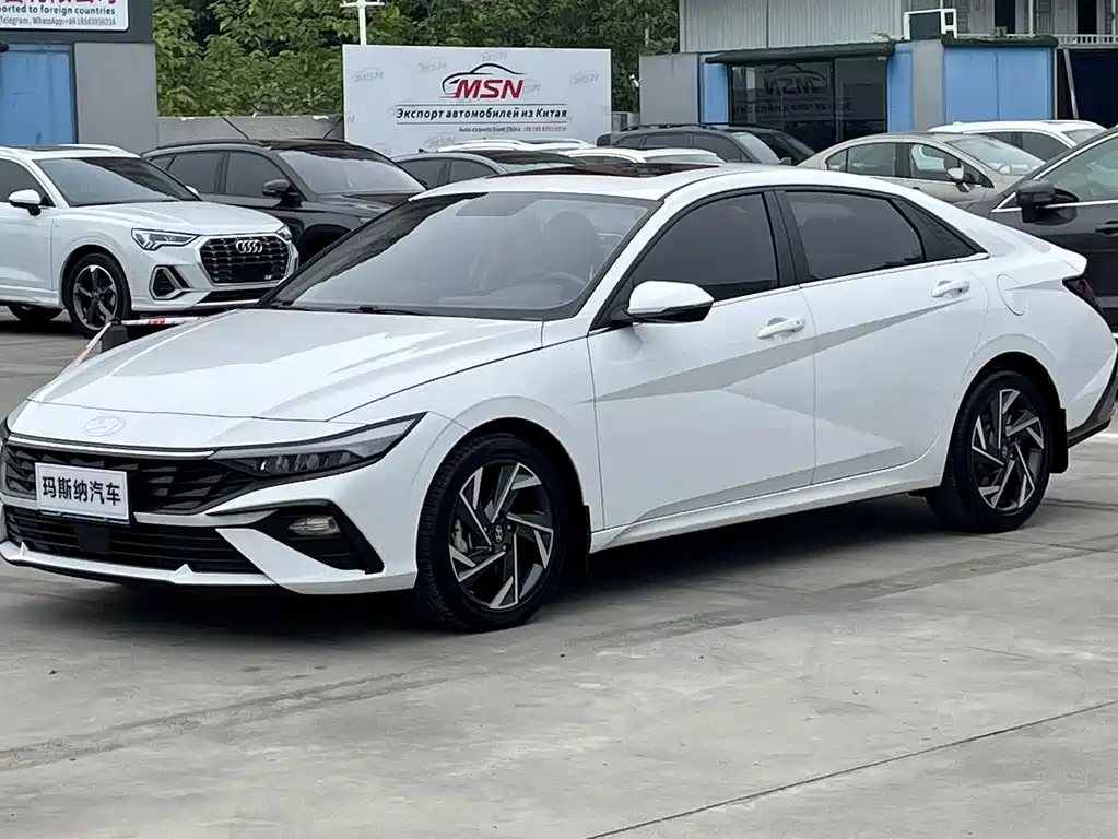 Hyundai Elantra 2023