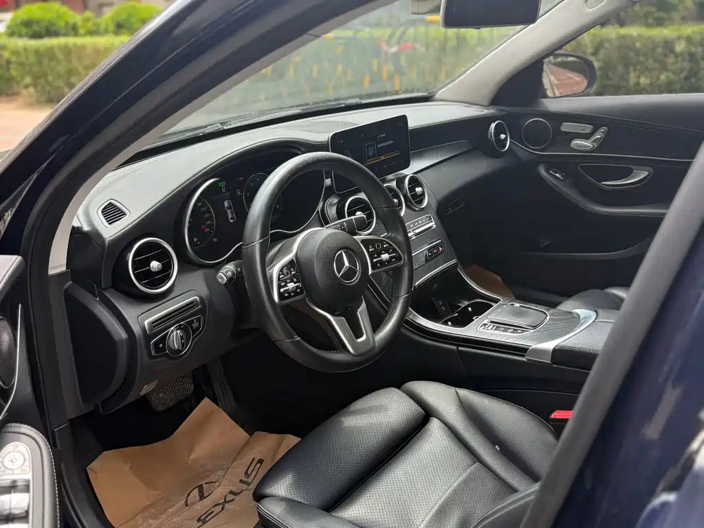 Mercedes-Benz C-Class 2019 — фото 4