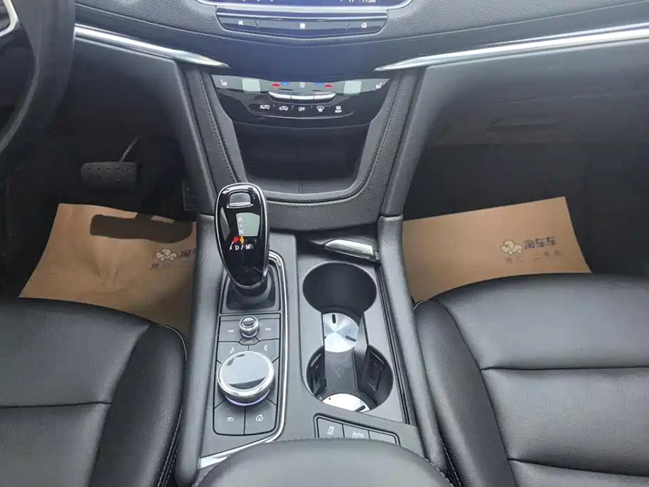 Cadillac XT5 2021 — фото 16