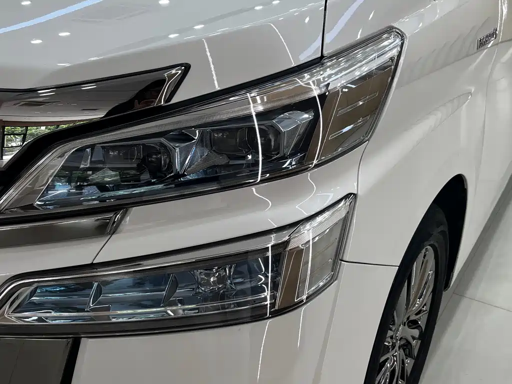 Toyota Vellfire 2022 — фото 4