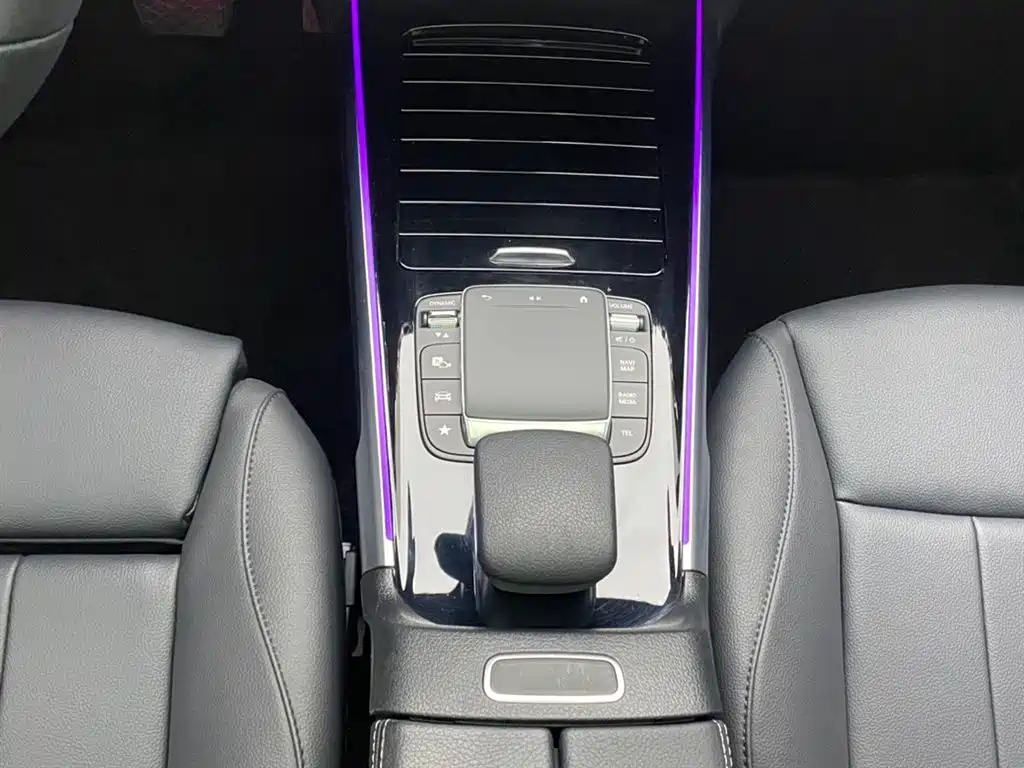 Mercedes-Benz GLB 2023 — фото 21