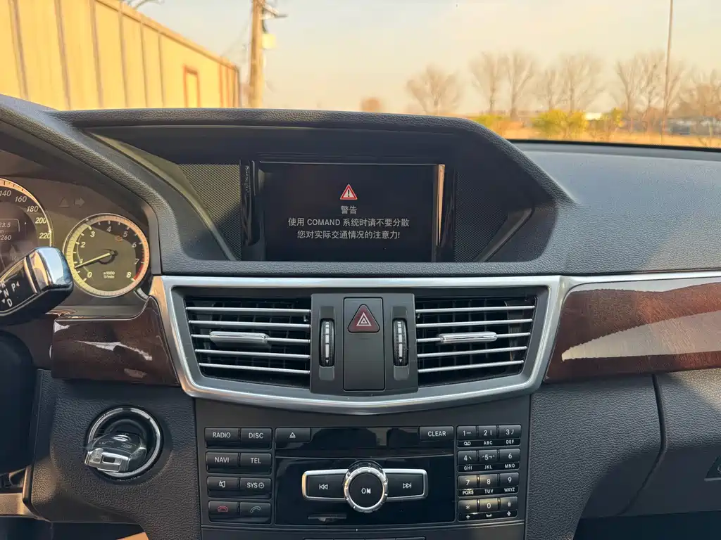 Mercedes-Benz E-Class 2013 — фото 15