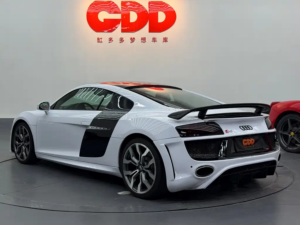 Audi R8 2013 — фото 7