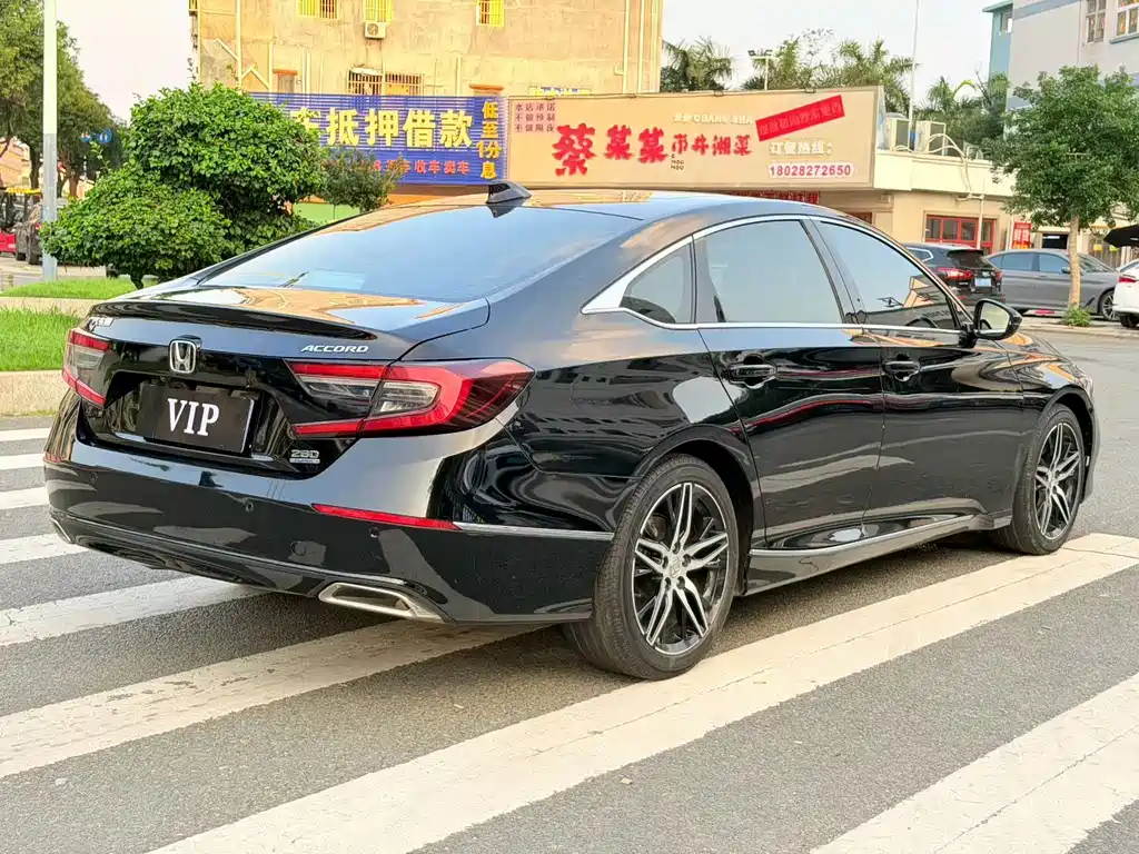 Honda Accord 2022 — фото 20
